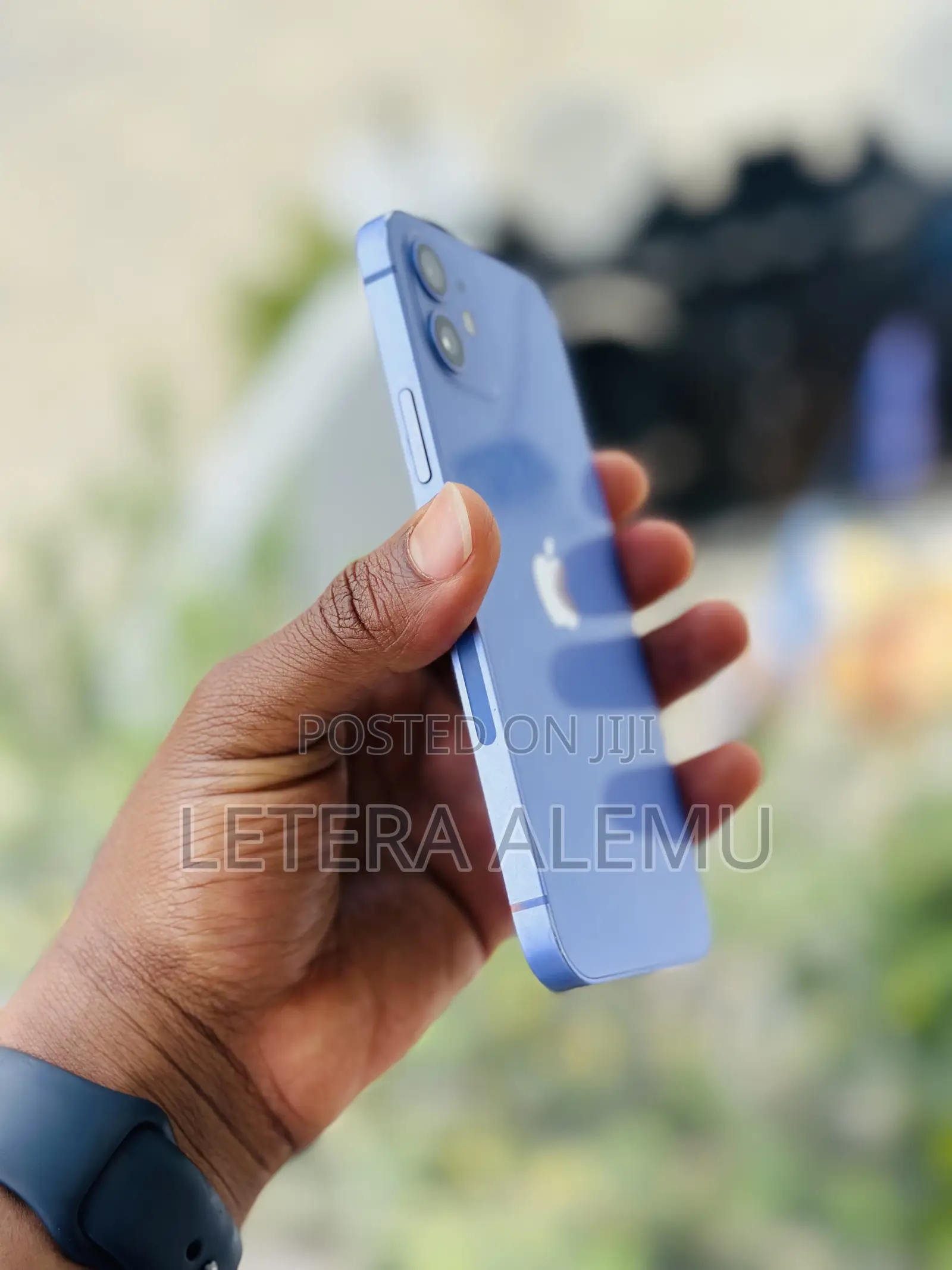 New Apple iPhone 12 64 GB Blue