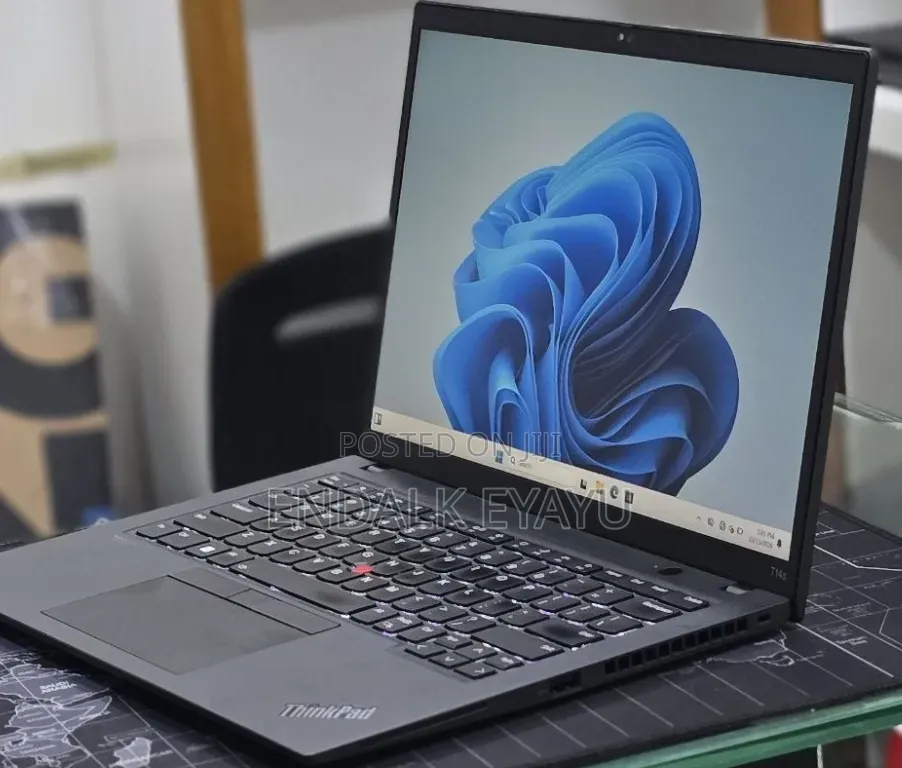 New Laptop Lenovo ThinkPad T14s Gen 1 16GB Intel Core i7 SSD 512GB