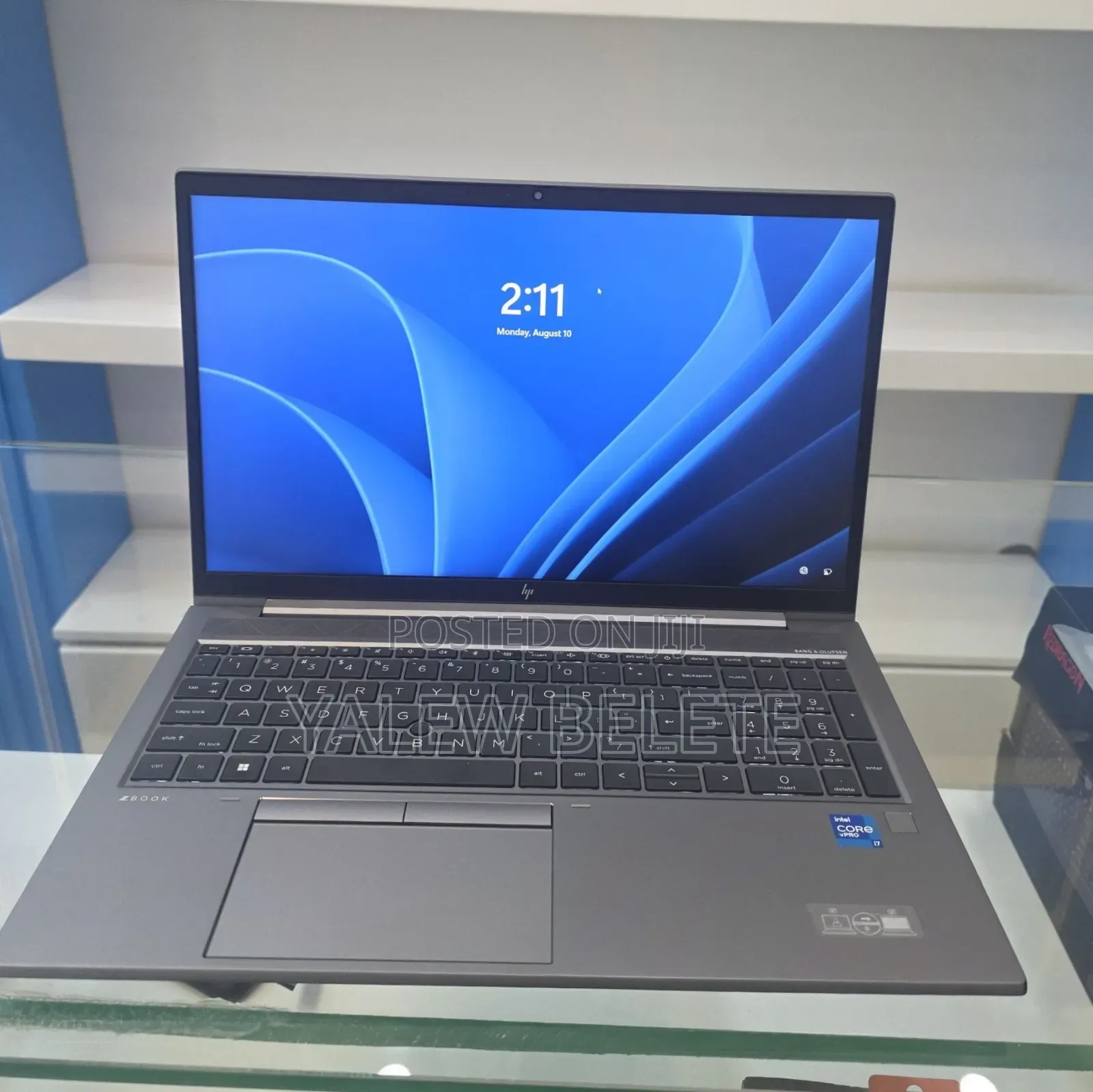 New Laptop HP ZBook Firefly G8 16GB Intel Core i7 SSD 512GB