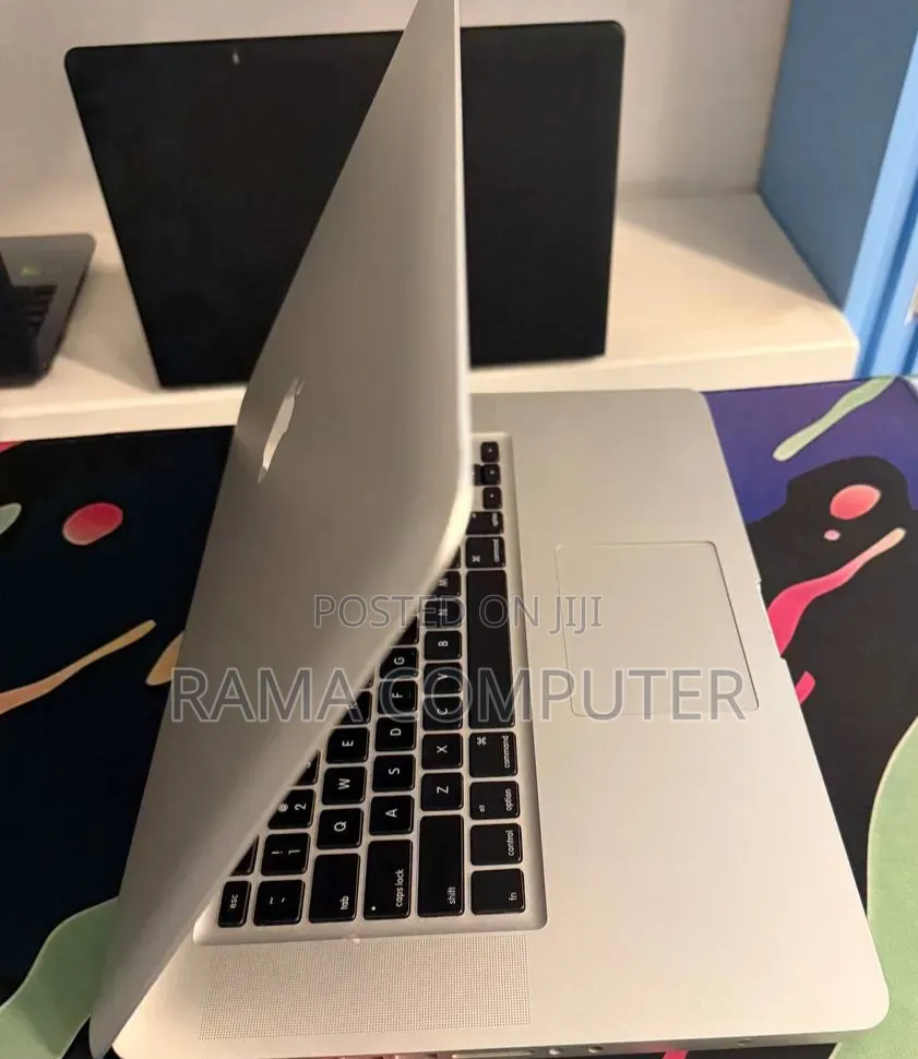 New Laptop Apple MacBook Pro 2011 4GB Intel Core i7 SSD 512GB