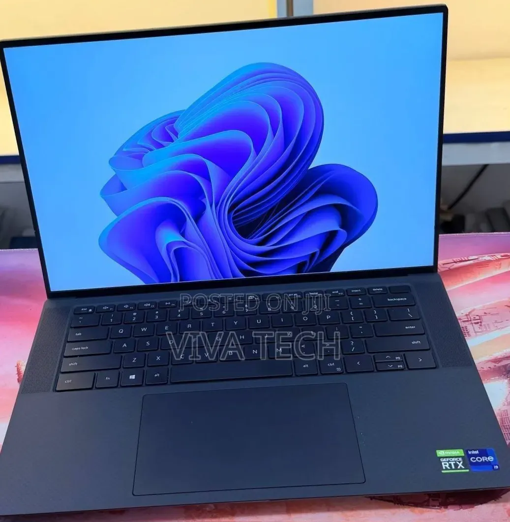 New Laptop Dell Precision 5560 16GB Intel Core i9 SSD 512GB