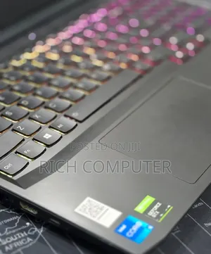 New Laptop Lenovo Ideapad 3 8GB Intel Core i5 SSD 512GB