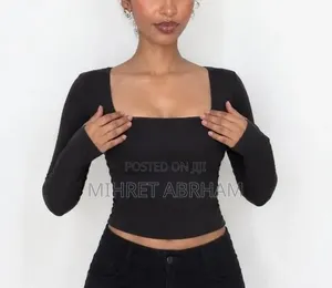 Square-Neck Long-Sleeve Crop Top
