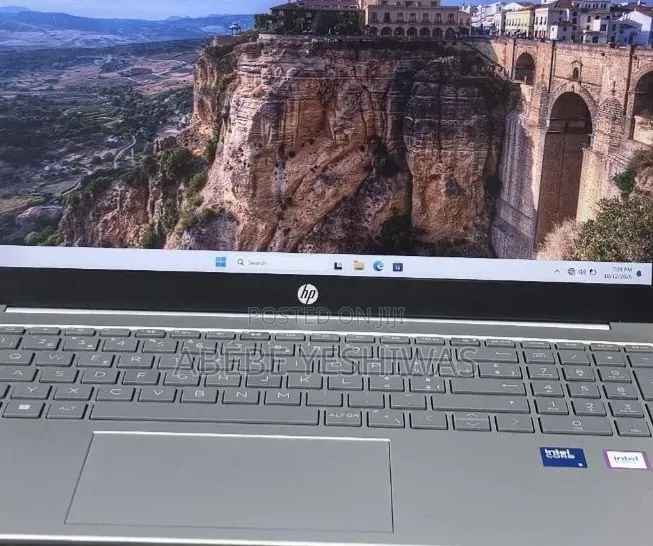 New Laptop HP Stream Notebook 16GB Intel Core i5 SSD 512GB
