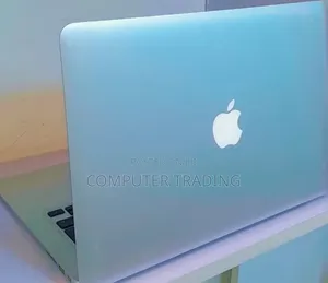 New Laptop Apple MacBook Air 2017 8GB Intel Core i7 SSD 256GB