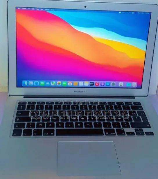 New Laptop Apple MacBook Air 2017 8GB Intel Core i7 SSD 256GB
