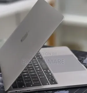 New Laptop Apple MacBook Pro 2019 16GB Intel Core i7 SSD 1T