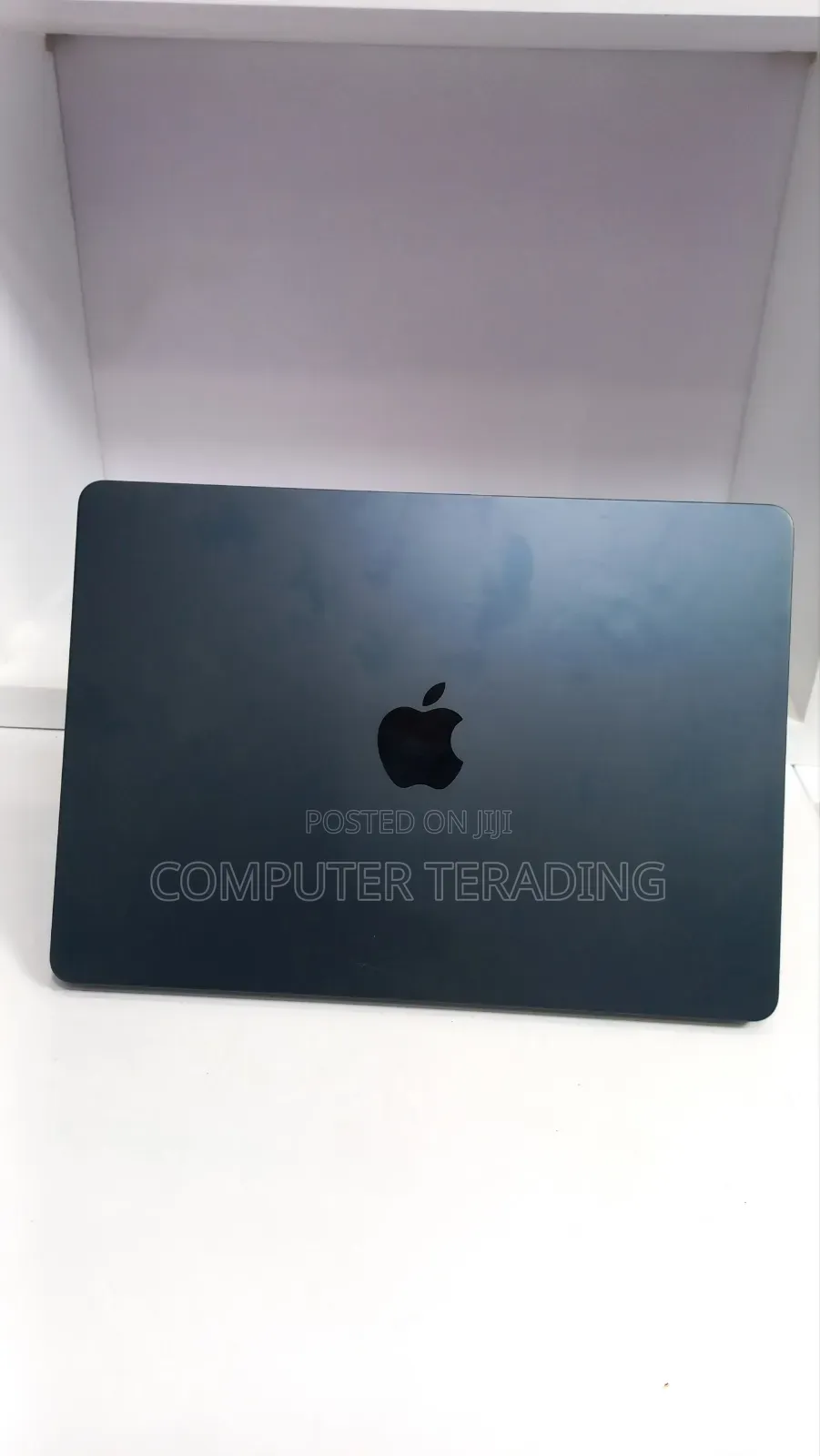 New Laptop Apple MacBook Air 2022 M2 8GB Apple M2 SSD 256GB