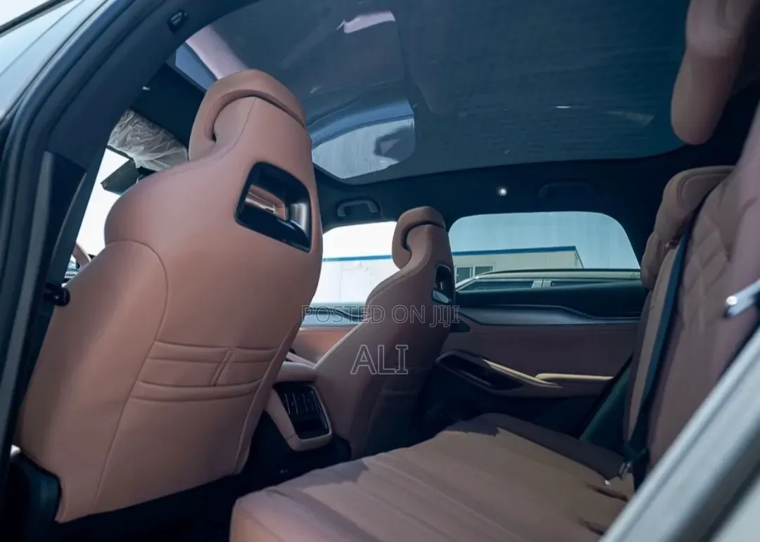 New BYD Song L DM-i 2025 Off white