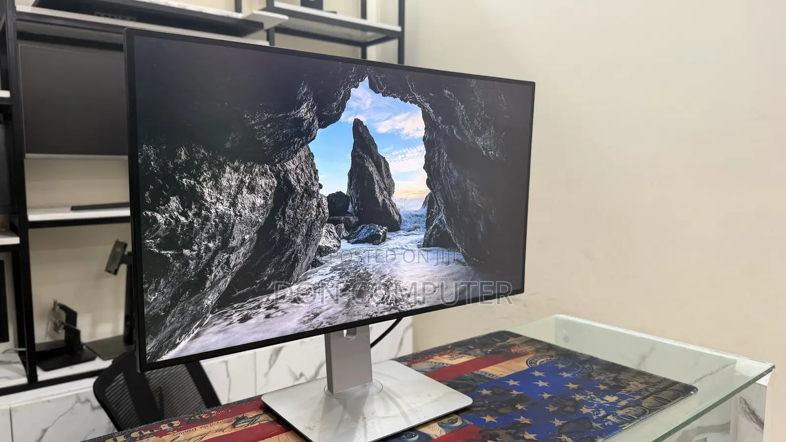 Dell UltraSharp U2718Q