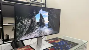 Dell UltraSharp U2718Q