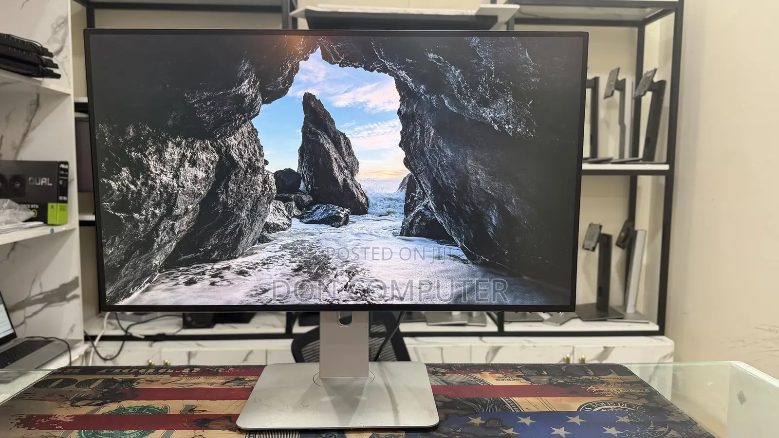 Dell UltraSharp U2718Q