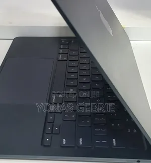New Laptop Apple MacBook 8GB Apple M2 SSD 256GB