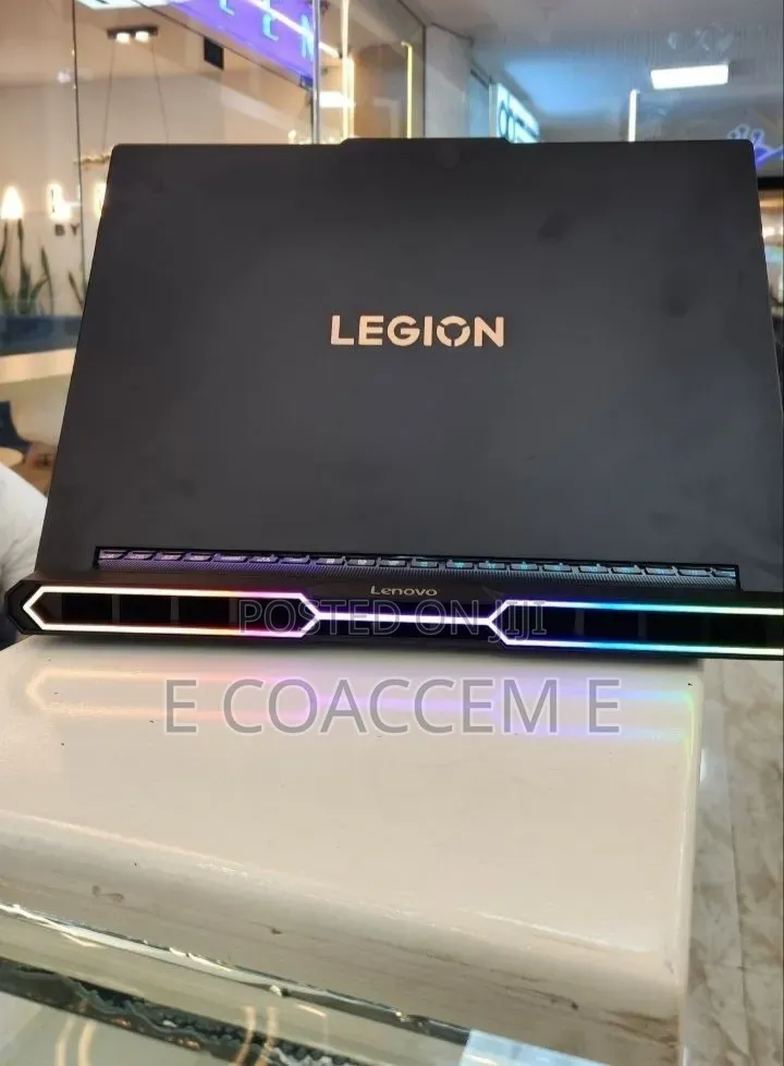 New Laptop Lenovo Legion 5i 32GB Intel Core Ultra 9 SSD 2T