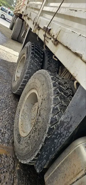 HOWO Sinotruk 2017 White