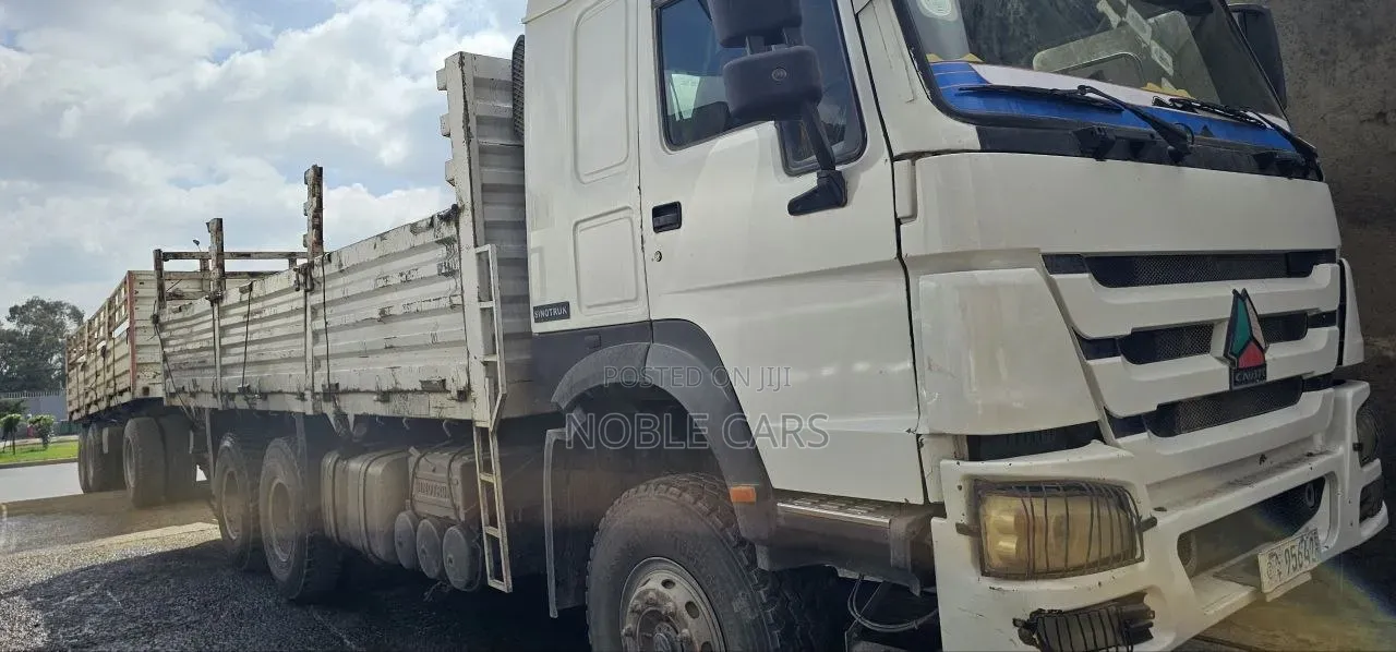 HOWO Sinotruk 2017 White