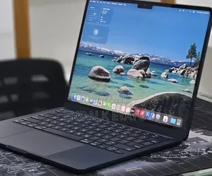 New Laptop Apple MacBook Pro 2022 M2 8GB Apple M2 SSD 256GB
