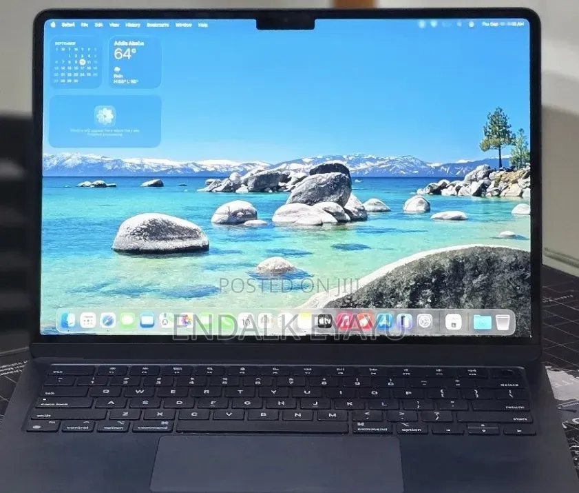 New Laptop Apple MacBook Pro 2022 M2 8GB Apple M2 SSD 256GB