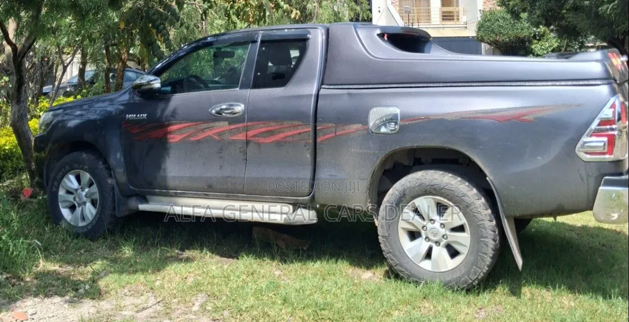 Toyota Hilux 2016