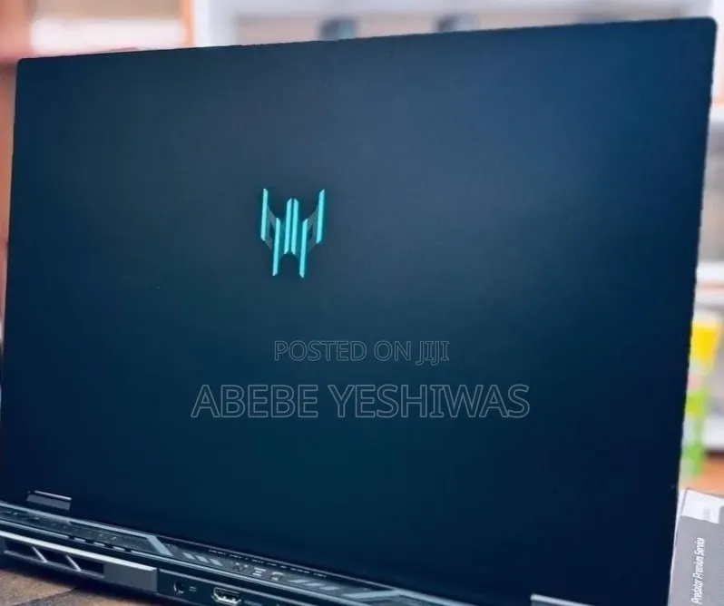 New Laptop Acer Predator Helios 18 PH18-71 16GB Intel Core i9 SSD 1T