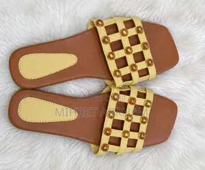 Studded Flat Sendals