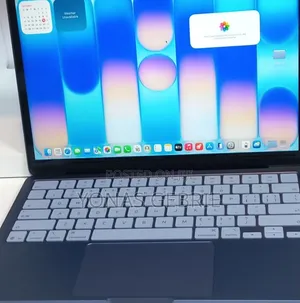 New Laptop Apple MacBook 8GB SSD 256GB