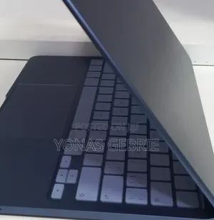 New Laptop Apple MacBook 8GB SSD 256GB