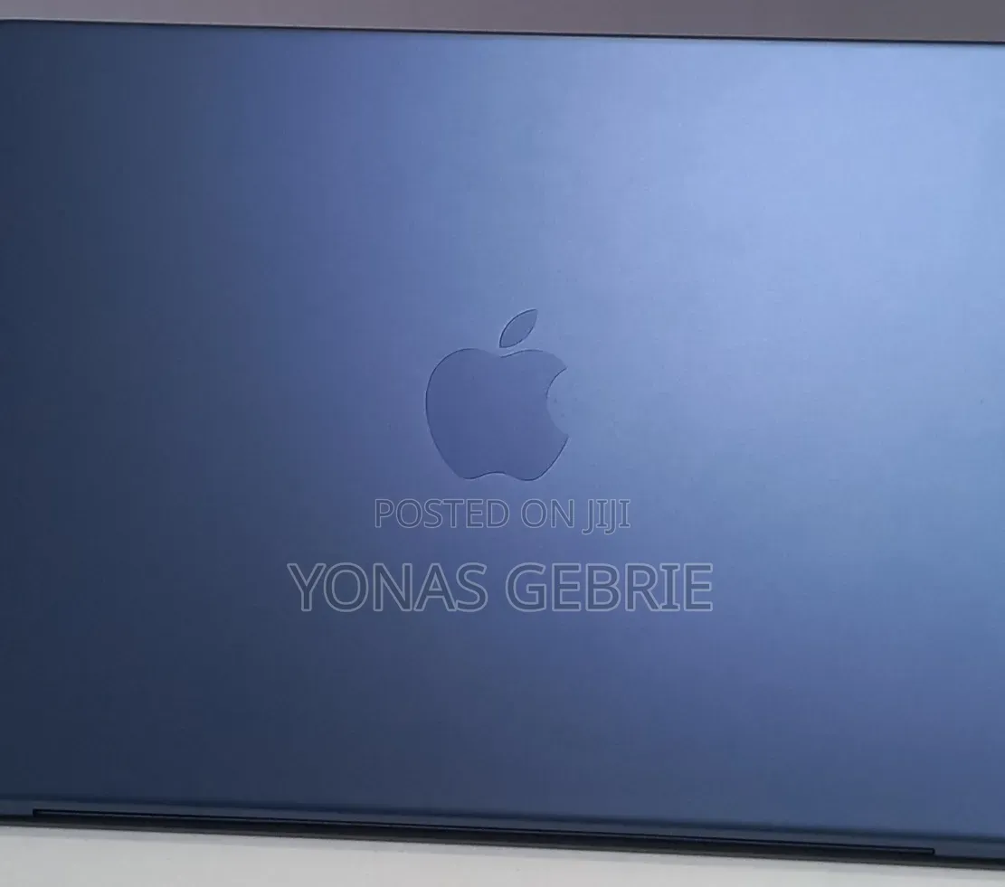 New Laptop Apple MacBook 8GB SSD 256GB