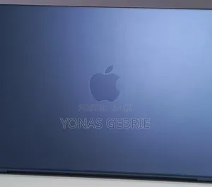 New Laptop Apple MacBook 8GB SSD 256GB