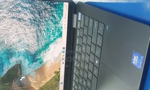 New Laptop HP OmniBook Ultra Flip 14" 32GB Intel Core Ultra 7 SSD 1T