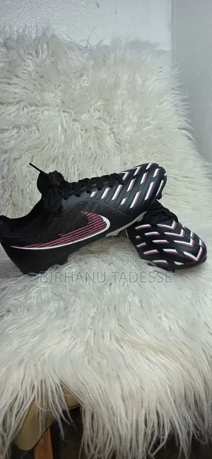 High Quality Foot Ball Shoes