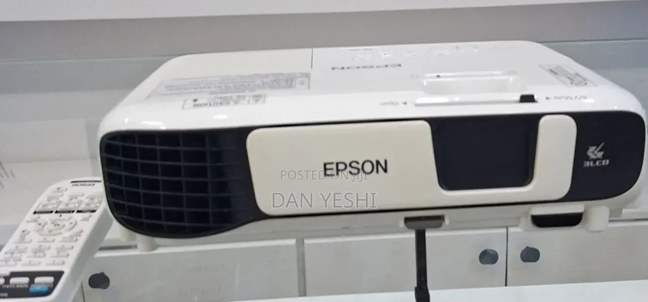 Epson Projector 
 
Model Name: EB-S41
  Has Bag and Remot