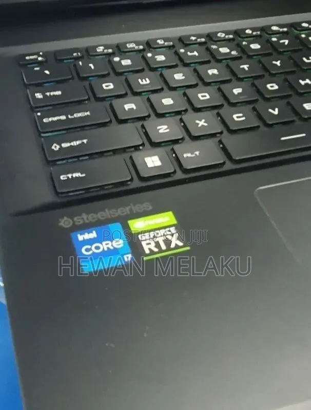 New Laptop MSI GP75 Leopard 16GB Intel Core i7 SSD 512GB
