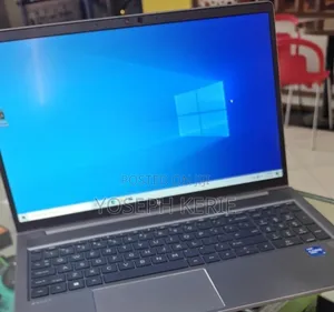 New Laptop HP ZBook Firefly G8 16GB Intel Core i7 SSD 512GB