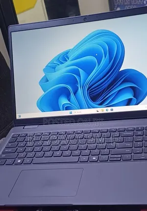 New Laptop Dell Latitude 3550 16GB Intel Core i7 SSD 512GB