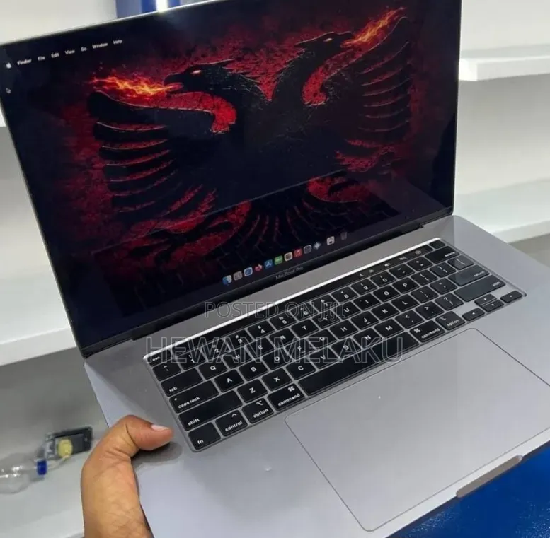 New Laptop Apple MacBook Pro 2019 16GB Intel Core i9 SSD 1T