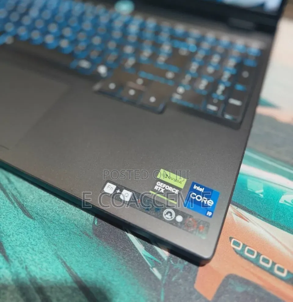 New Laptop Lenovo LOQ 15IRH8 16GB AMD Ryzen 5 SSD 512GB