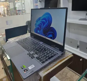 New Laptop Lenovo LOQ 15IRH8 16GB AMD Ryzen 5 SSD 512GB