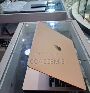 New Laptop Apple MacBook Air 2020 M1 8GB Apple M1 SSD 256GB