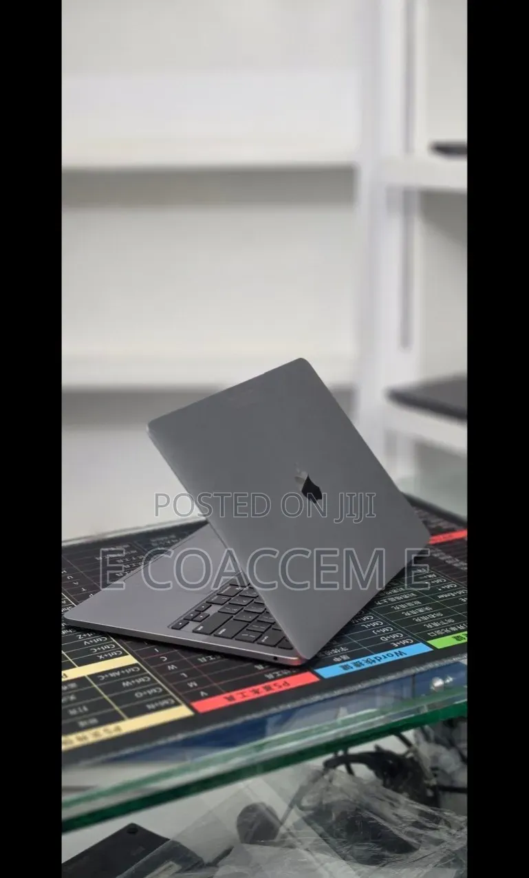 New Laptop Apple MacBook Pro 2021 M1 32GB Apple M1 SSD 1T