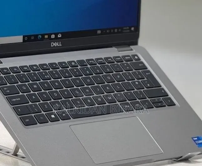 New Laptop Dell Latitude 5320 16GB Intel Core i5 SSD 512GB