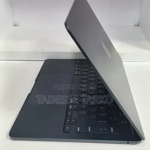 New Laptop Apple MacBook Air 2022 M2 8GB Apple M2 SSD 256GB