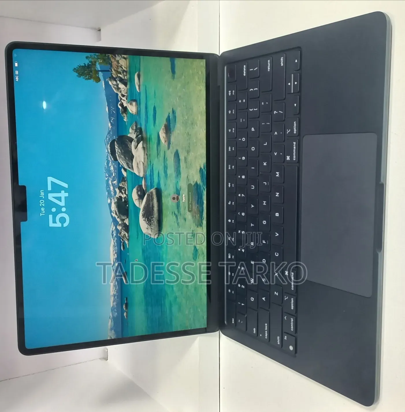 New Laptop Apple MacBook Air 2022 M2 8GB Apple M2 SSD 256GB