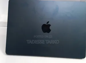 New Laptop Apple MacBook Air 2022 M2 8GB Apple M2 SSD 256GB