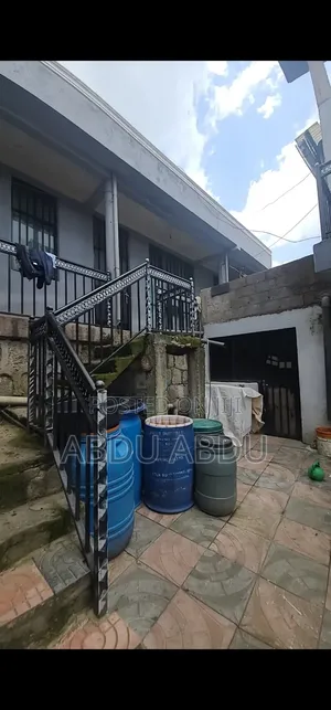 4bdrm House in አስኮ ትንሽ አለፍ ብሎ, ሸክላ, Gullele for sale