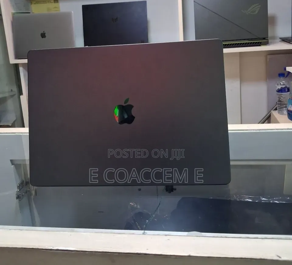 New Laptop Apple MacBook Pro 2024 M4 Max 48GB Apple M4 SSD 2T