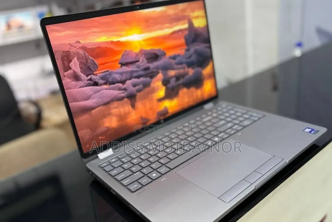 New Laptop HP Envy x360 32GB Intel Core Ultra 7 SSD 1T