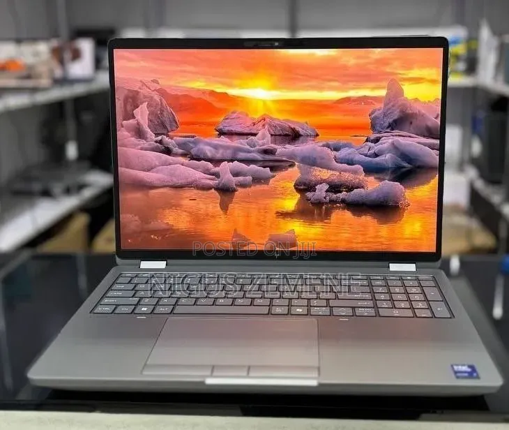 New Laptop HP Zbook Fury 15 G7 32GB Intel Core Ultra 7 SSD 1T