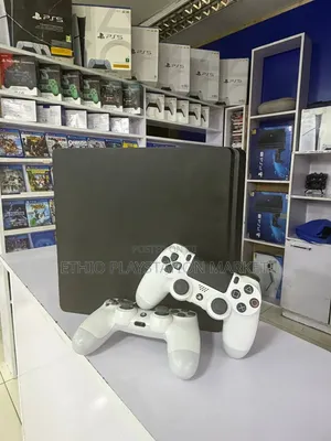  PlayStation 4 Fat – Dubai Used | 2 Controllers! 