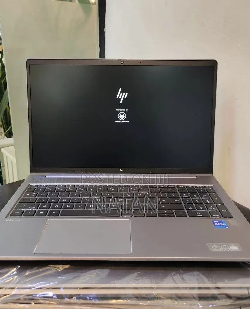 New Laptop HP ZBook Studio G8 16GB Intel Core i7 SSD 512GB